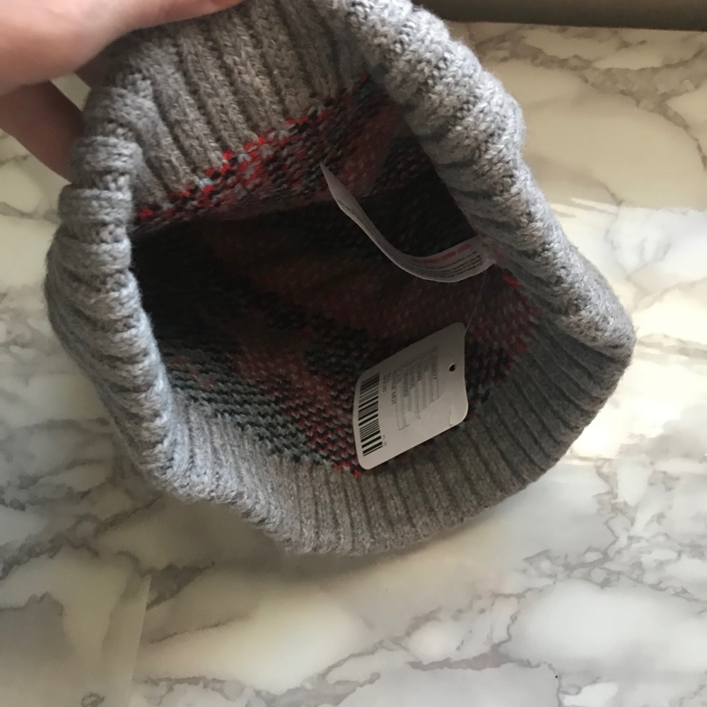 Urban Outfitters Gray Stars Pom Pom Beanie - Picture 4 of 4